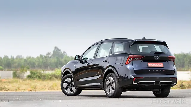 Mahindra XEV 9S Left Rear Three Quarter
