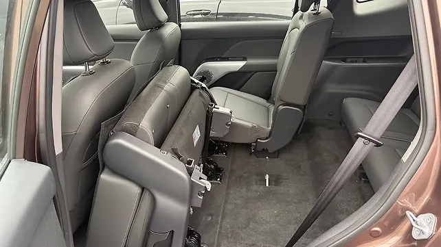 Interior Second Row Seats