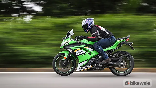 Kawasaki Ninja 300 Left Side View Kawasaki Ninja 300 Left Side View