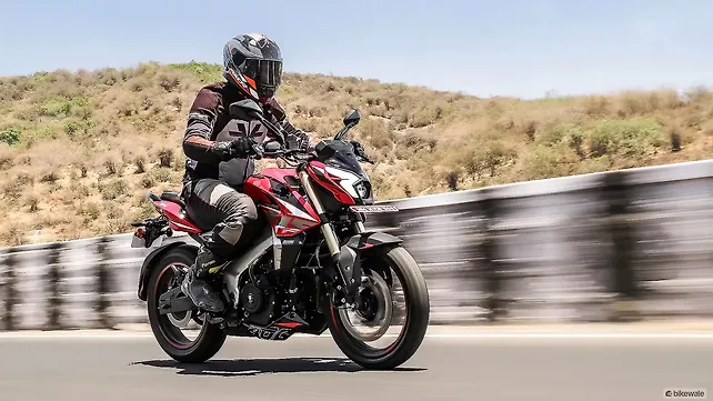 Bajaj Pulsar N125 Right Side View