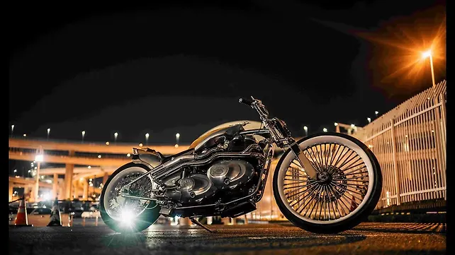 Royal Enfield Classic 650, Guerrilla 450 Form Basis for VITA and Carolina Reaper Custom Builds