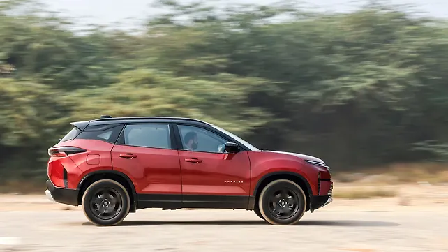 Tata Harrier Right Side View