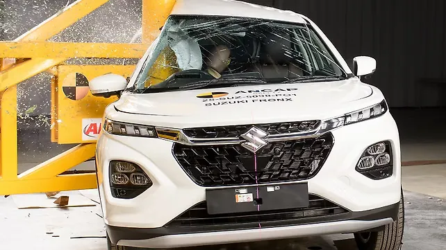 Pogled sprijeda na Maruti Suzuki Fronx