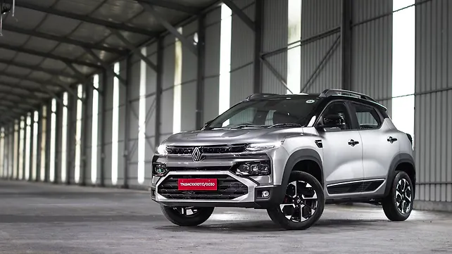 Renault  Left Front Three Quarter