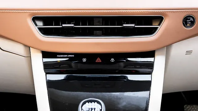Mahindra XUV 7XO Dashboard Switches