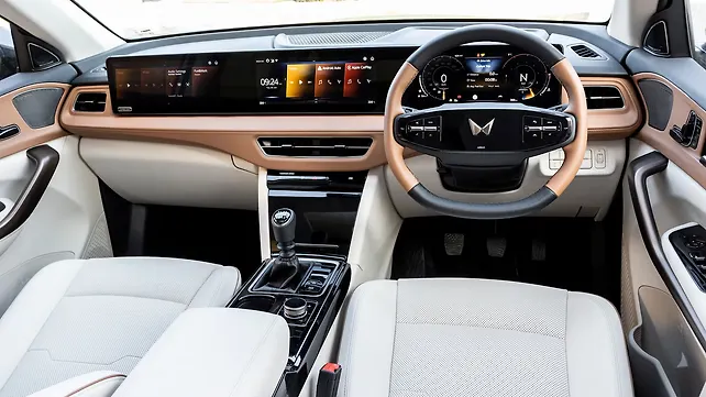 Mahindra XUV 7XO Dashboard