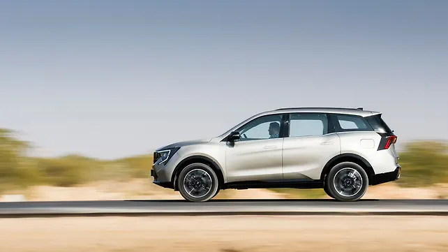 Mahindra XUV 7XO Left Side View