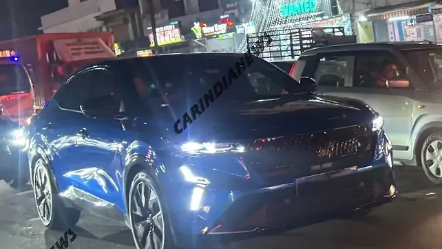 Renault Rafale Spotted in India: Upcoming Coupe-SUV? Renault Rafale Spotted in India: Upcoming Coupe-SUV?