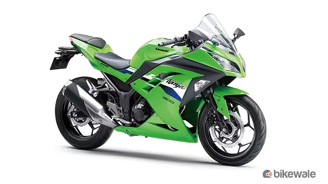 3.17 लाख रुपए में हुआ 2026 कावासाकी निन्जा 300 का भारत में लॉन्च!