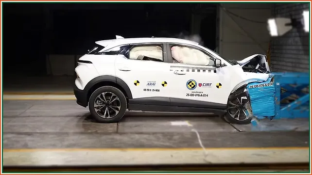 Vinfast VF 7 Right Side View