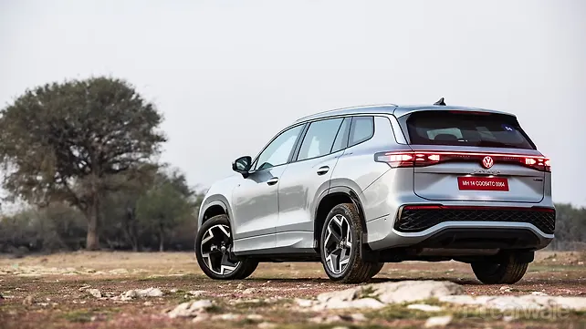 Volkswagen Tayron R-Line Left Rear Three Quarter