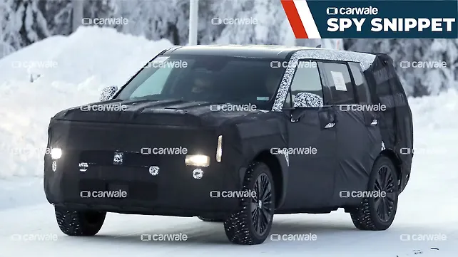 India-bound Hyundai Santa Fe Facelift Spied on Test India-bound Hyundai Santa Fe Facelift Spied on Test