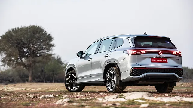 Volkswagen Tayron R-Line Left Rear Three Quarter