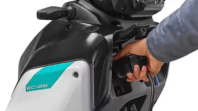 Yamaha EC-06 Left Side Body Panel