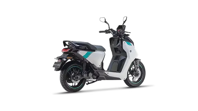 Yamaha EC-06 Right Rear Three Quarter