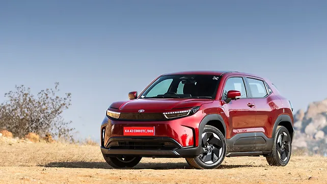 Toyota Urban Cruiser Ebella Left Front Three Quarter