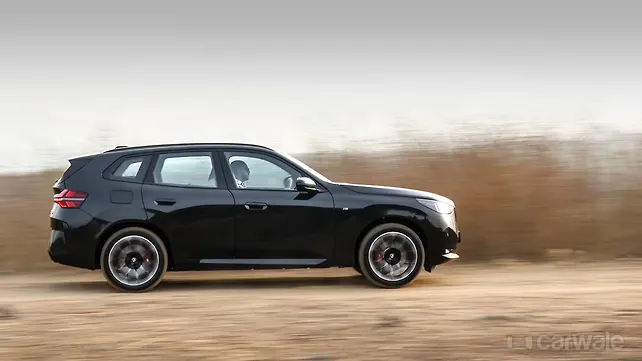 BMW X3 Right Side View BMW X3 Right Side View