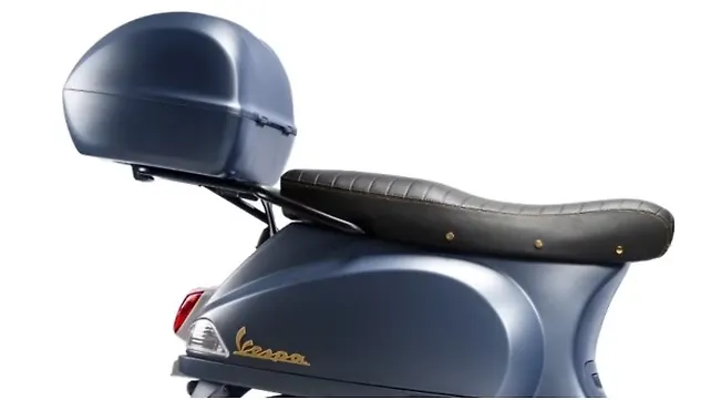 वेस्पा का दायाँ दृश्य Vespa Right Side View