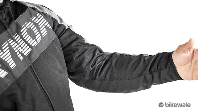 Royal Enfield Classic Stealth Black Right Side View Royal Enfield Classic Stealth Black Right Side View