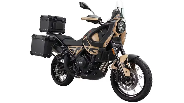 Brixton Motorcycles Crossfire 500 Storr ด้านหน้าขวา (สามในสี่ส่วน)