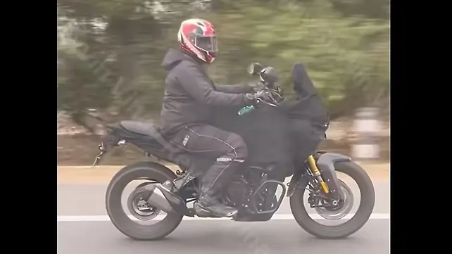 Norton Atlas มุมมองด้านขวา