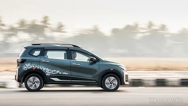 Nissan Gravite Right Side View