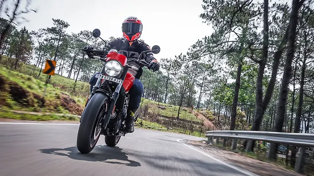 Royal Enfield Guerrilla 450 Right Side View