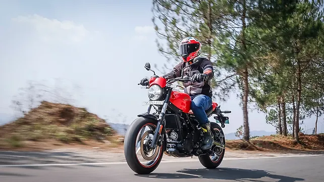 Royal Enfield Guerrilla 450 Right Side View