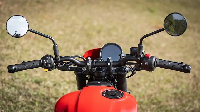 Royal Enfield Guerrilla 450 Right Side View