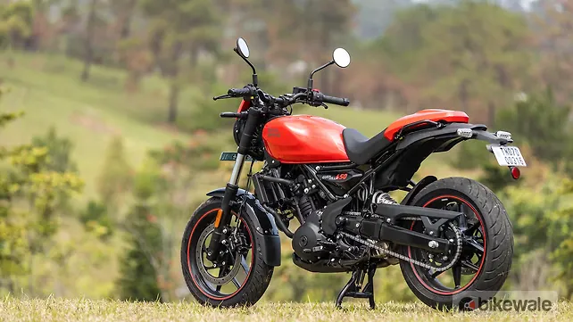 Royal Enfield Guerrilla 450 Right Side View