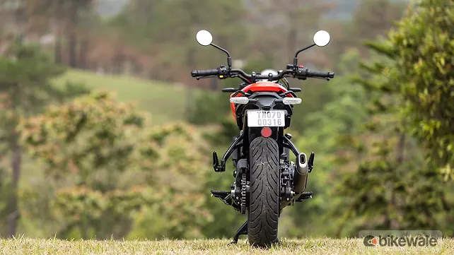 Royal Enfield Guerrilla 450 Right Side View