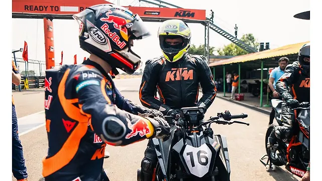 KTM 390 Duke Front View