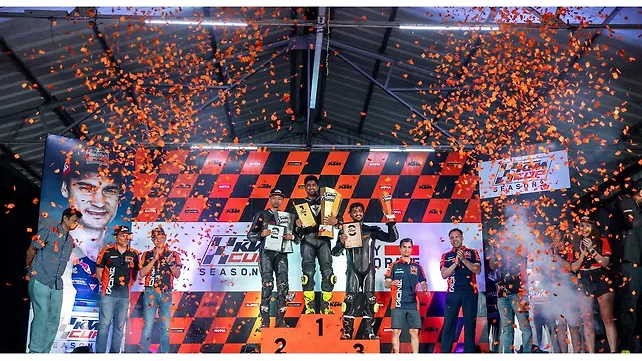 KTM 390 Duke Front View