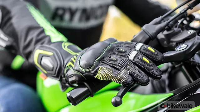 Royal Enfield Scram 411 Riding