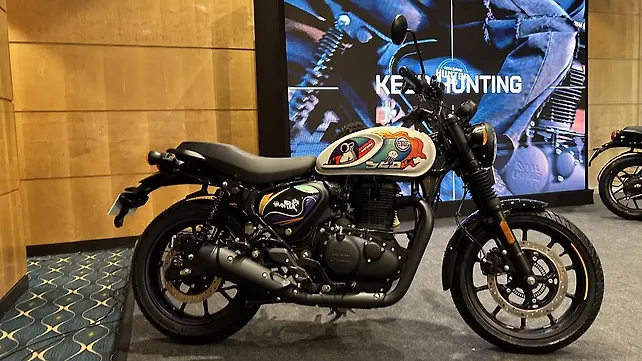 Royal Enfield Hunter 350 Right Side View