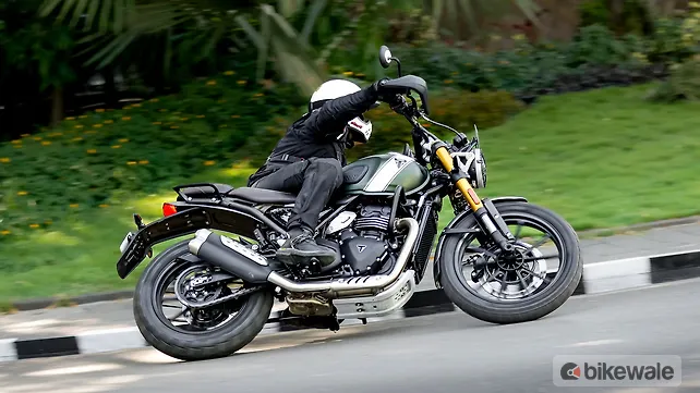 Side profile of the Triumph Scrambler 400 X