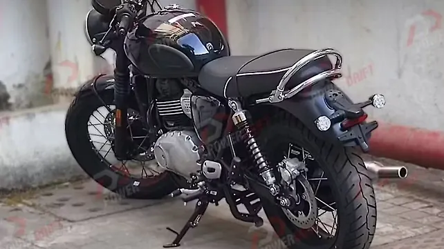 Bajaj Dominar 400 Right Side View
