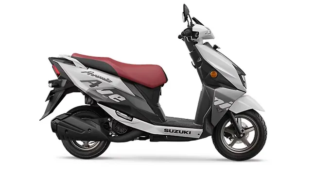 Suzuki Avenis 125 Right Side View