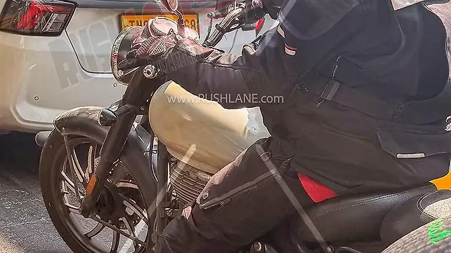 Royal Enfield Classic 350 Left Side View