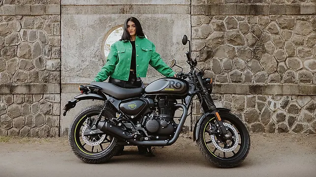 Royal Enfield Hunter 350 Right Side View