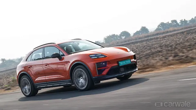 Porsche Macan Turbo EV Right Front Three Quarter