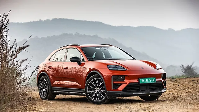 Porsche Macan Turbo EV Right Front Three Quarter