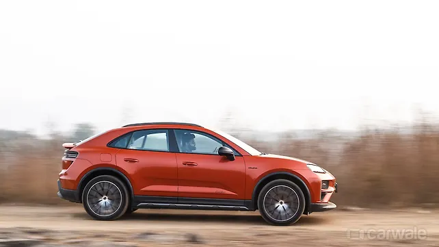 Porsche Macan Turbo EV Right Side View