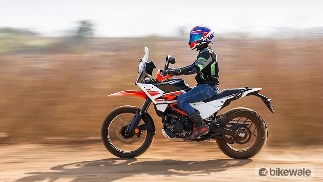 KTM 390 Adventure R Riding
