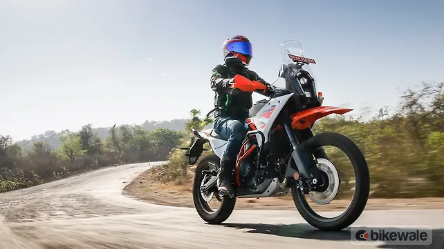 KTM 390 Adventure R Riding