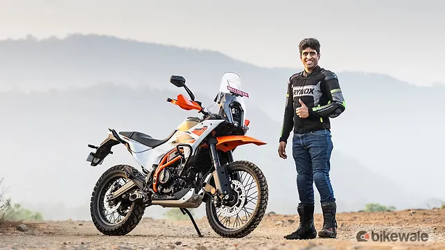 KTM 390 Adventure R Riding