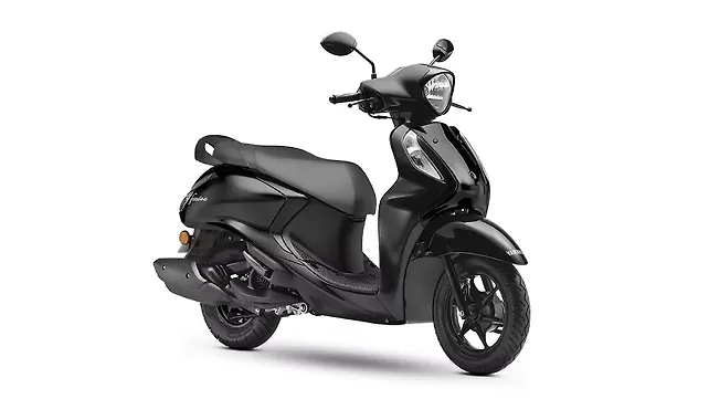 Yamaha Fascino 125 Right Front Three Quarter Right Front Three Quarter