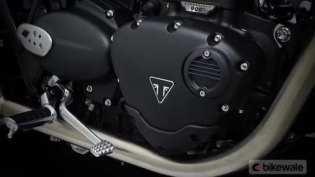 Triumph Bonneville 400 Engine From Right