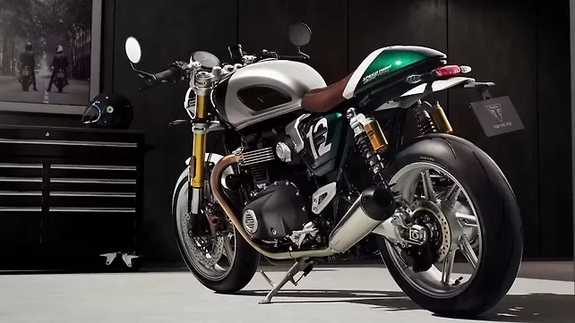 Triumph Speed Twin 1200 Right Side View