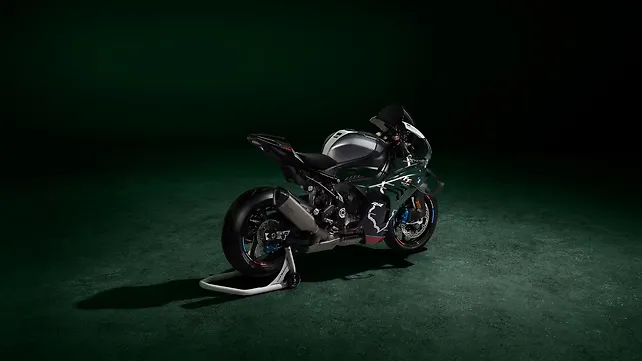 BMW M 1000 R Right Rear Three Quarter